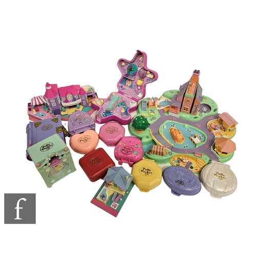 4504 - A collection of 1980s/90s Bluebird Polly Pocket playsets, to include Polly's Amusement Park, Polly's... 