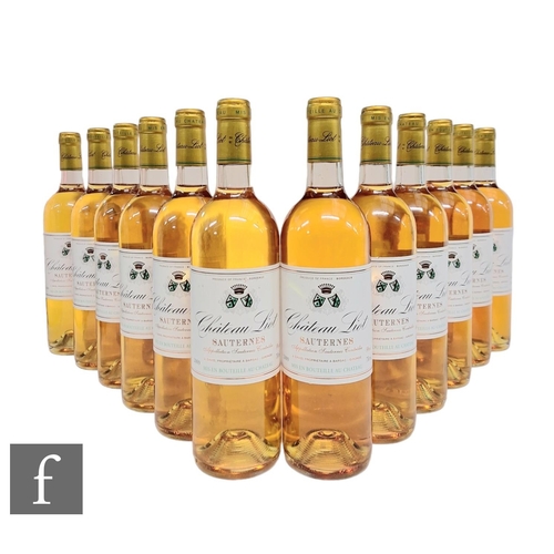 429 - A case of twelve bottles of Château Liot, Sauternes, 2009, Bordeaux, sweet, white. (12)