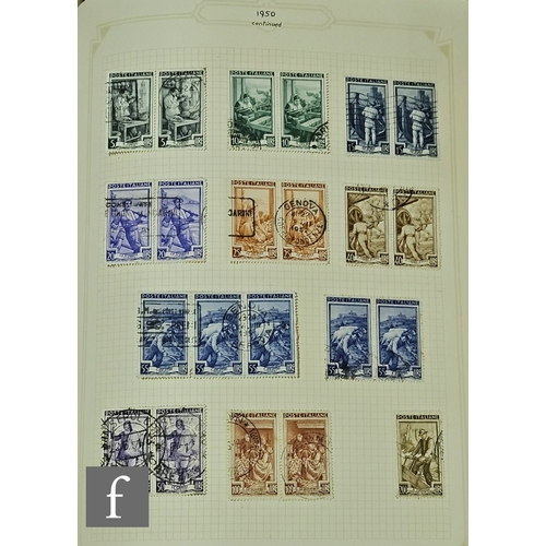 556 - A collection of Great Britain, Commonwealth and world postage stamps, mainly Queen Elizabeth II but ... 