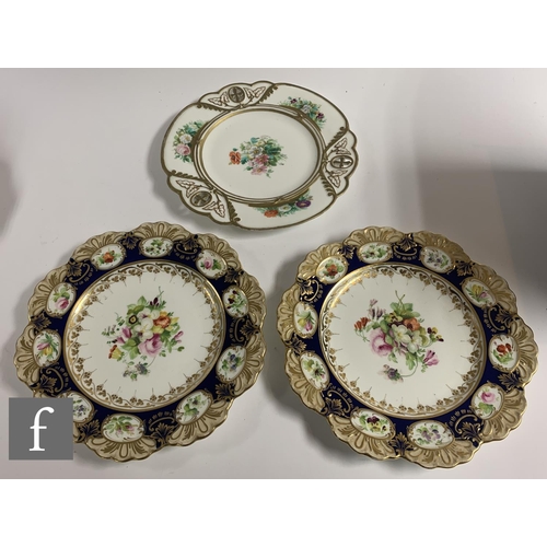 134 - A collection of 19th to early 20th Century English porcelain dessert wares, to include various desse... 