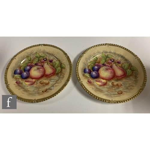 134 - A collection of 19th to early 20th Century English porcelain dessert wares, to include various desse... 