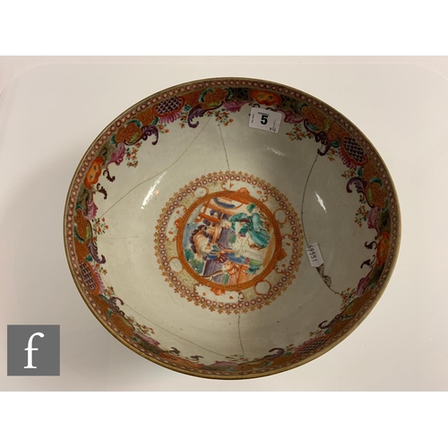 5 - A collection of Chinese ceramics, to include an export Mandarin porcelain bowl, height 11.5cm, diame... 