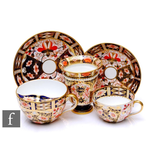 860 - A collection of Royal Crown Derby Imari pattern items, to include a 1128 pattern tapered pedestal va... 