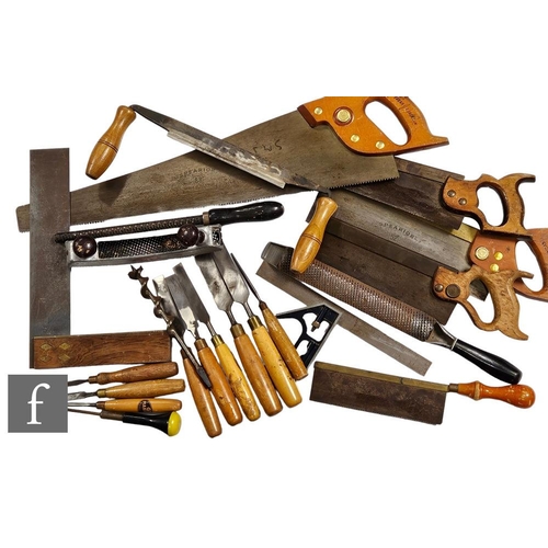 294 - A large quantity of carpenters tools, saws, rasps etc. (qty)