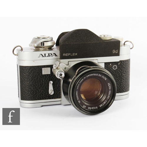 158 - A 1960s Pignons Alpa Reflex 9d SLR 35mm camera, to include camera body serial No.49240, chrome body,... 