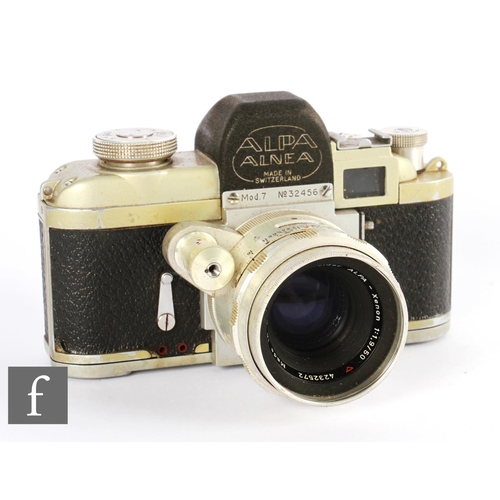166 - A 1950s Alpa Alnea model 7, 35mm rangefinder camera, serial No. 32456, with Xenon f1.9/50mm lens, se... 