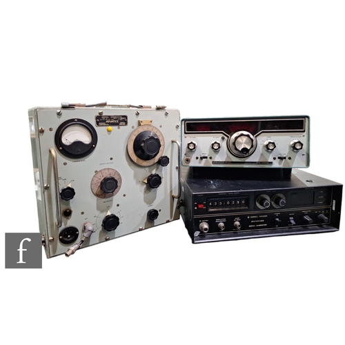 548 - A Heathkit HR-1680 receiver, a Farnell PSG520H signal generator, an Advance type 1 signal generator,... 