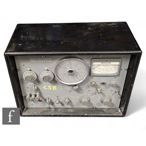 546 - A Marconi 1960's FM/AM signal generator TF995A/2M, grey case.