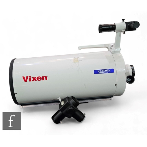 559 - A Japanese Vixen VCZ00L astronomical telescope with attachment, length 60cm.NB - For photographing p... 