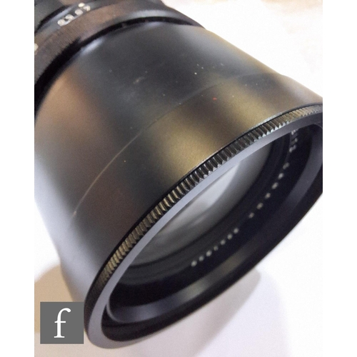 138 - A collection of Leica camera lenses to include Leica f4.8 280mm Teylt telephoto lens, serial number ... 