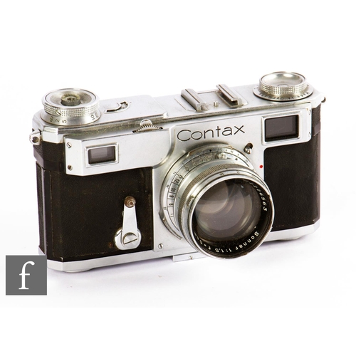 896 - A Contax I Rangefinder Camera, chrome, serial no. C88130, with Zeiss Sonnar f/1.5 50mm lens.