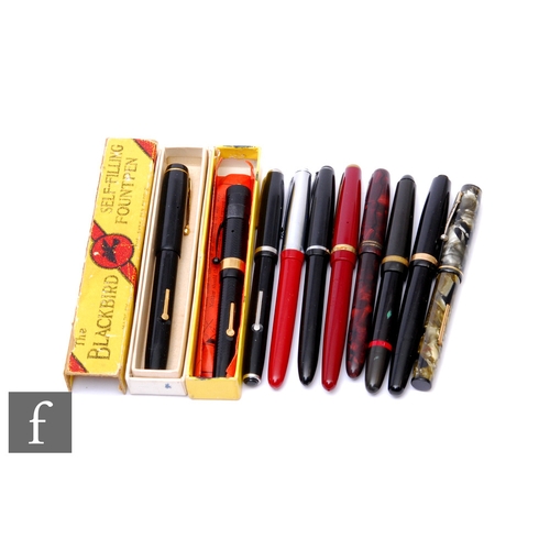 801 - A Watermans black marbled fountain pen, a Similar Burnham pen, a Parker 585, a Conway Stewart and si... 