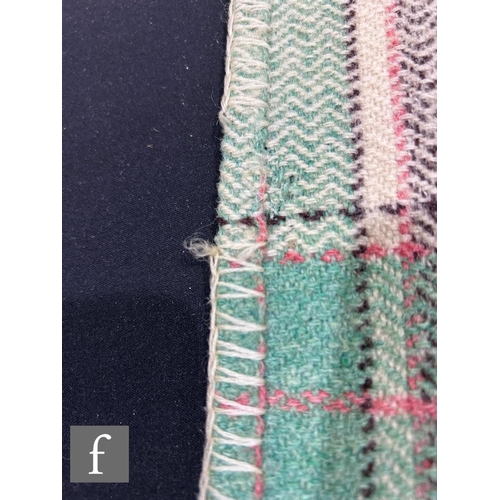 864 - A vintage woollen Welsh tapestry pale blue, yellow and deep pink fringed edge blanket or carthen, me... 