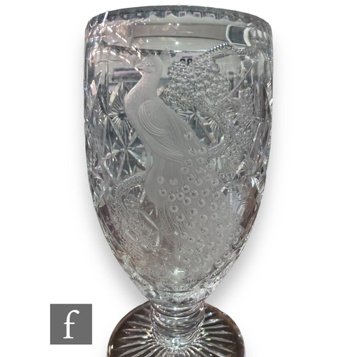 380 - A large 20th Century Thomas Webb clear crystal Pavane pattern vase from the Golden Age Collection, p... 