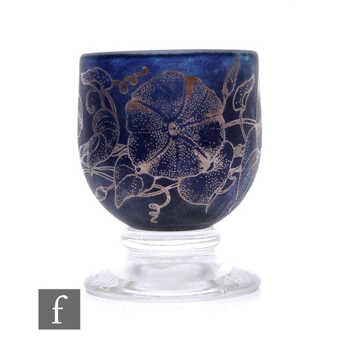 796 - A contemporary Jonathan Harris studio glass silver cameo footed vase, the ovoid form bowl cased in s... 