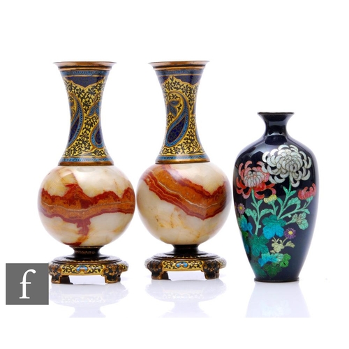 81 - A collection of cloisonne vases, to include a pair of Chinese onyx and cloisonné bottle vases, heigh... 