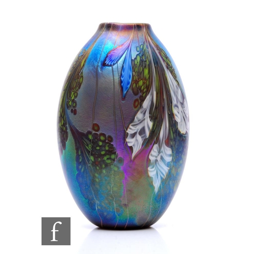 759 - A contemporary Richard P. Golding for Station Glass studio glass vase, of ovoid form with short coll... 