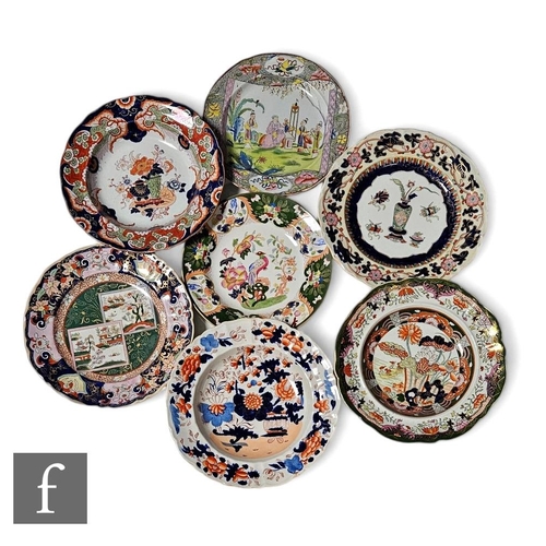 495 - A collection of early 19th Century Mason's Ironstone china, to include seven various plates and dish... 