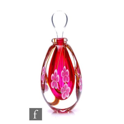 742 - A contemporary Roger Gandelman glass scent bottle of ovoid form, internally decorated with stylised ... 