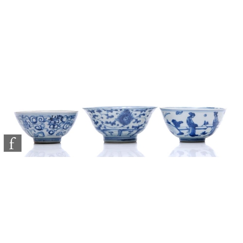 35 - A 19th Century Desaru Chinese shipwreck porcelain bowl of footed flared form with stylised blue flor... 