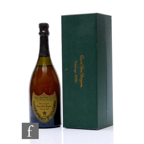 518 - A boxed bottle of 1990 Dom Perignon Champagne, 75cl.PLEASE VIEW CONDITION REPORT