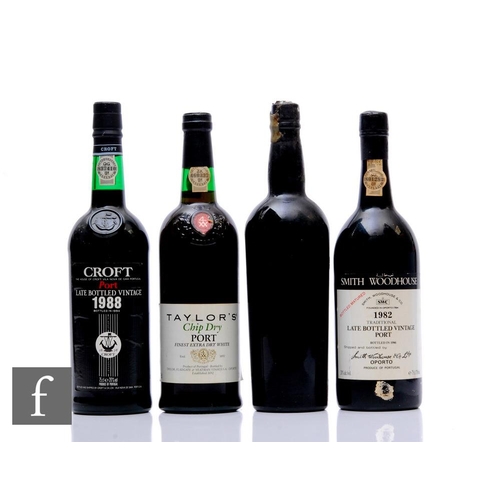 542 - Four bottles of vintage port, to include Smith Woodhouse late bottled matured vintage port 1982 and ... 