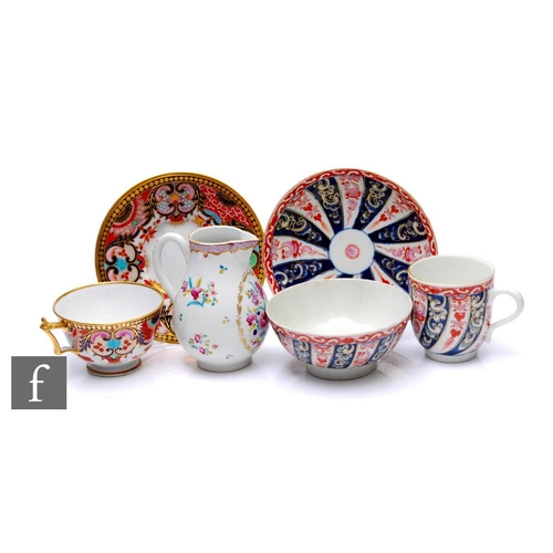 86 - A collection of 18th and 19th Century Worcester polychrome tea wares, to including a Flight, Barr an... 