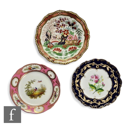 91 - A collection of 19th and 20th Century English cabinet plates, to include a Flight Barr & Barr Im... 