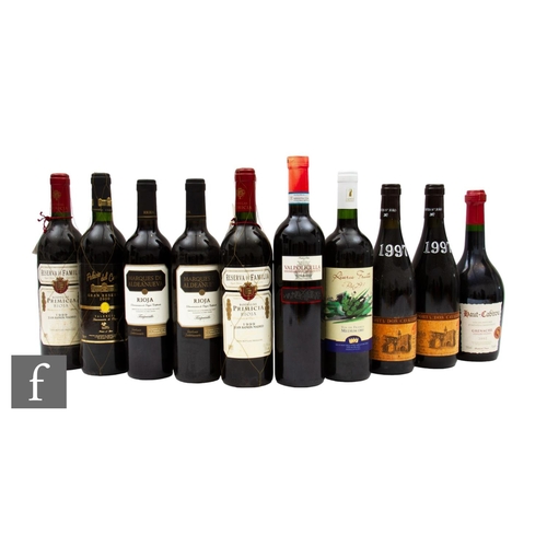 667 - Ten bottles of Spanish, Portuguese and Italian drinking wines, including Rioja and Valpolicella. (10... 