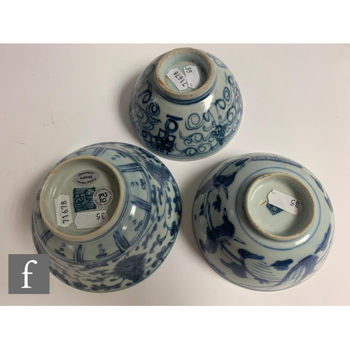 35 - A 19th Century Desaru Chinese shipwreck porcelain bowl of footed flared form with stylised blue flor... 