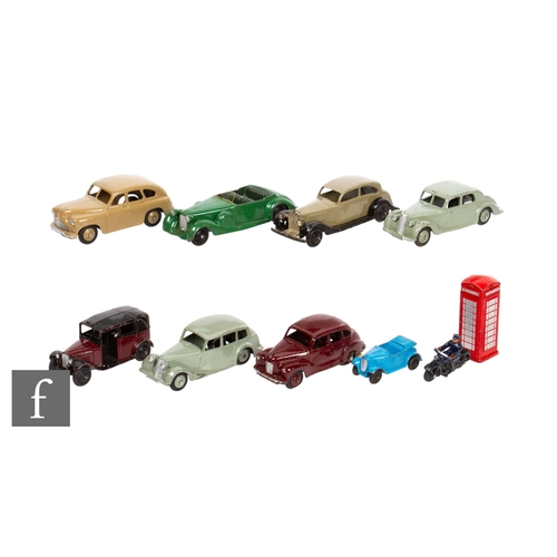 423 - A collection of eight Dinky diecast model cars, to include a 38c Lagonda, 40d Austin Devon, 35d Aust... 