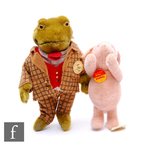 276 - Two Steiff character toys, 037016 The Wind in the Willows Toad, limited edition 909 of 400, with che... 