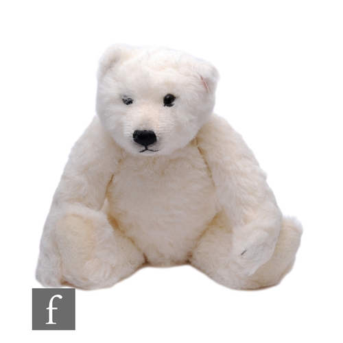 279 - A Steiff 661747 Polar Ted, white alpaca, UK and Ireland exclusive, limited edition 1249 of 2000, wit... 