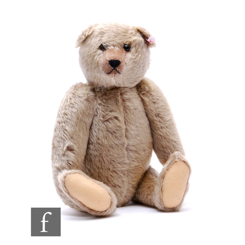 282 - A Steiff 668128 Richard With His Sketchbook bear, grey mohair, The Toy Shoppe exclusive, limited edi... 