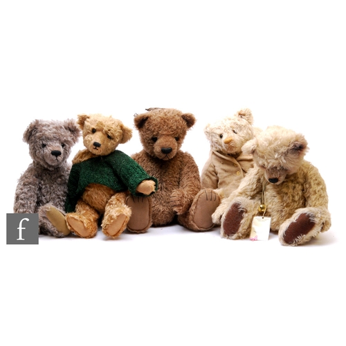 295 - A collection of artist designed teddy bears, to include a Beru Bears Willoughbie, limited edition of... 