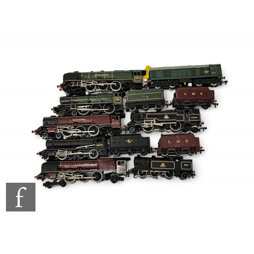 366 - A collection of OO gauge Hornby Dublo locomotives, to include 'Duchess of Montrose' (lacking tender)... 