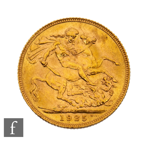 395 - George V - A sovereign, 1925, reverse St George & Dragon.