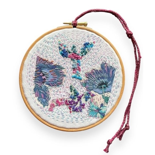 27 - Debbie Rosser (Artist) - Hand embroidered applique, unframed, diameter 15.5cm.