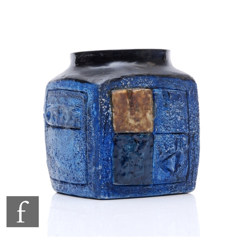 747 - Sue Bladen - Troika Pottery - A marmalade pot of shouldered square form, with collared neck, with te... 