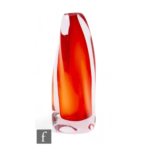 1177 - Vic Bamforth - A contemporary studio glass sommerso vase, the wrythen triform body with an orange co... 