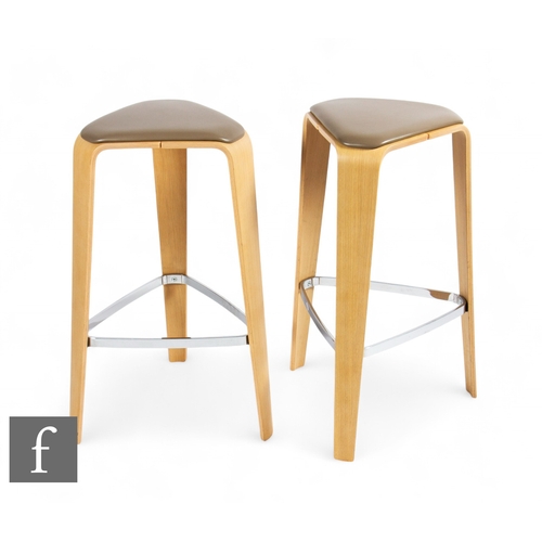 1303 - Brunner - A pair of 'Hoc' stools, designed by Jehs and Laub, bench plywood, with cappuccino upholste... 