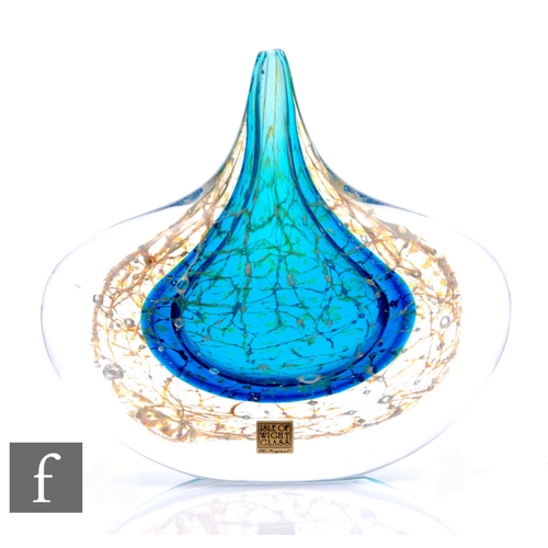 1157 - Timothy Harris - Isle of Wight - A comtemporary studio cased glass crizzle stone fish head vase, tur... 