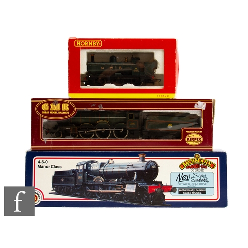 22 - Three OO gauge locomotives, Bachmann 31-300 4-6-0 GWR green Manor Class 'Bradley Manor,' GMR 54125-5... 