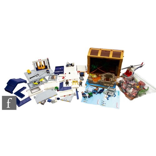 169 - A collection of Playmobil to include a treasure chest containing pirate figures and accessories, tog... 