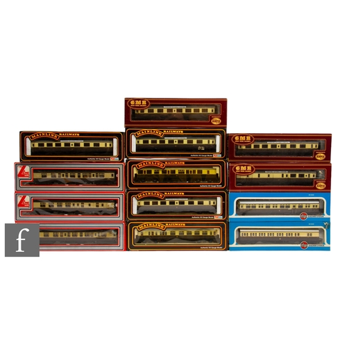 46 - A collection of assorted OO gauge coaches, to include AirFix, Mainline and Lima, all boxed. (13)