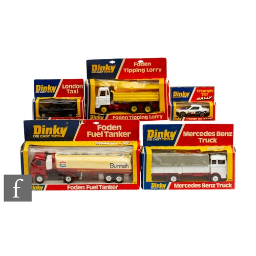 87 - Five Dinky diecast models, 950 Foden Fuel Tanker, 432 Foden Tipping Lorry, 940 Mercedes Benz Truck, ... 