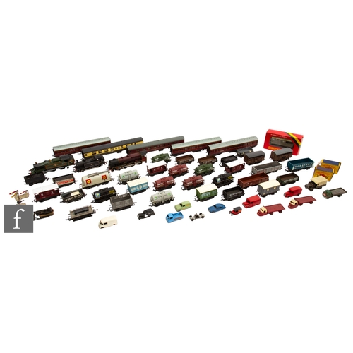 53 - A collection of unboxed OO gauge model railways items by Hornby, Mainline and similar, to include a ... 