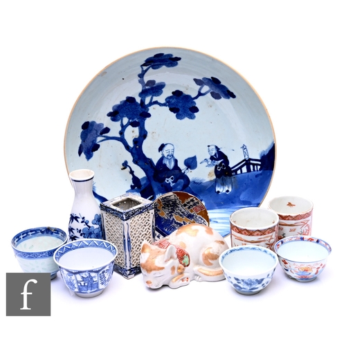 462 - A small collection of 18th and 19th Century and later Chinese and Japanese ceramics, to include a ja... 