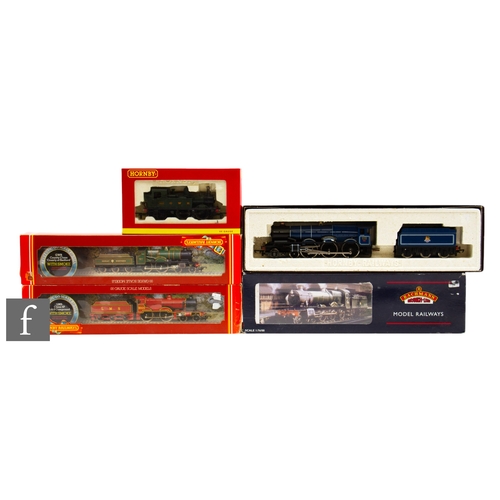 61 - A collection of five OO gauge locomotives, comprising Hornby R737 4-6-0 BR green 'King George V,' Ho... 