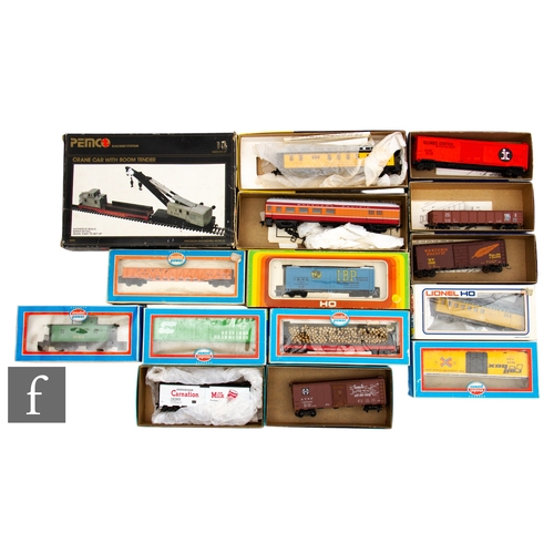 66 - A collection of HO gauge rolling stock, including kit built examples, by Roundhouse, Model Power, At... 